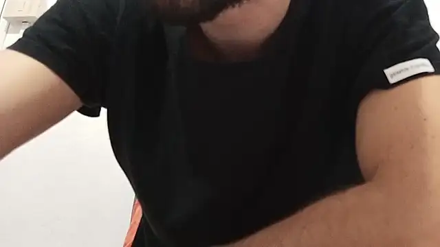 Hotboyo01 online show from February 2026 05:35:02 PM