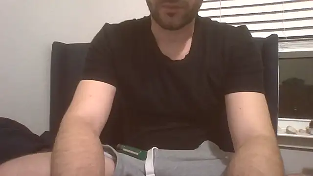 Hotboyo01 online show from February 2025 02:28:01 AM