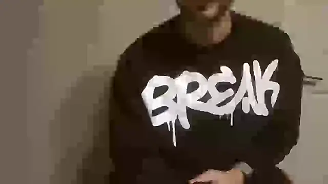 Hotboyo01 online show from January 2025 08:55:01 AM