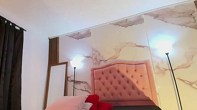 Snapshot of Jade20_ chatting on February 2026 10:01:01 PM Jade20 online show from February 2026 10:01:01 PM