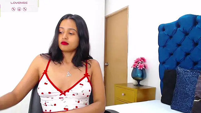 Lili666  online show from May 2026 03:45:02 AM