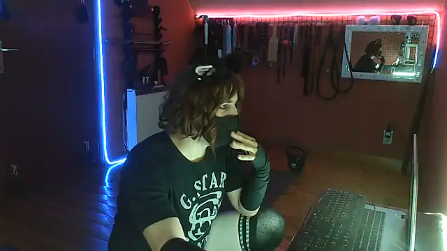 Ginny-the-bdsm-nympho online show from June 2026 05:40:01 PM