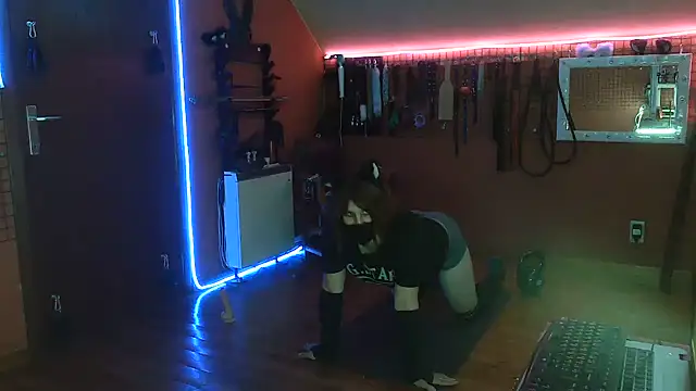 Ginny-the-bdsm-nympho online show from June 2026 05:21:02 PM