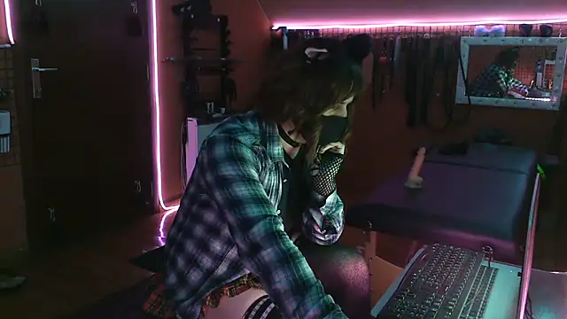 Ginny-the-bdsm-nympho online show from March 2026 06:15:02 PM