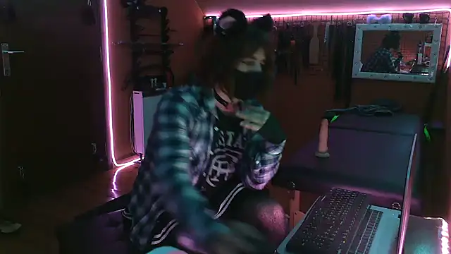 Ginny-the-bdsm-nympho online show from February 2026 05:56:02 PM