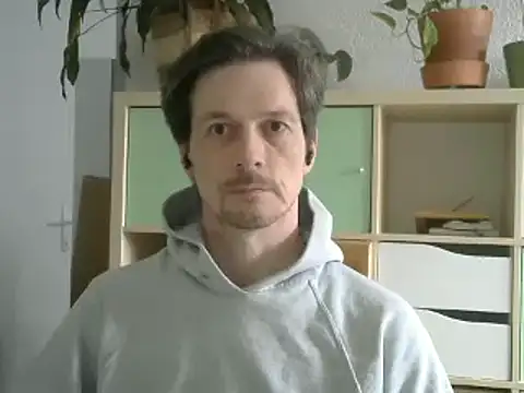 snowypaul11 online show from March 2025 01:10:02 PM