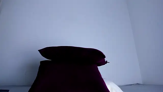 Skarleth69 online show from January 2026 02:48:02 AM