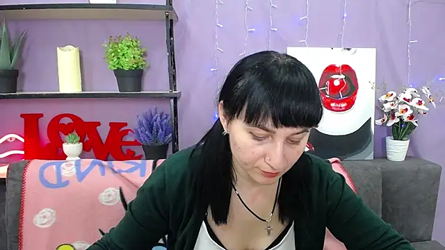 NinaFlawlees online show from March 2025 02:42:02 AM