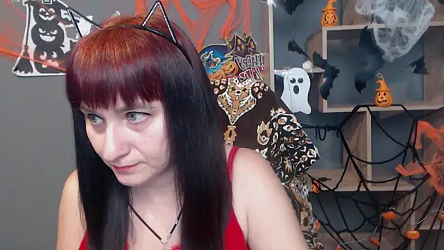 NinaFlawlees online show from October 2025 01:09:01 PM