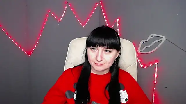 NinaFlawlees online show from April 2026 12:02:01 PM