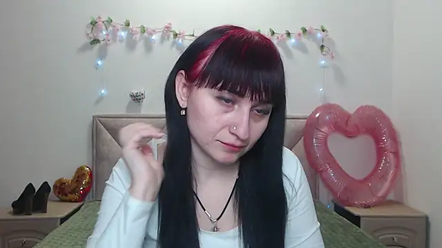 NinaFlawlees online show from March 2026 12:57:01 PM