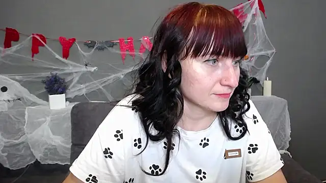 NinaFlawlees online show from October 2025 12:13:02 PM