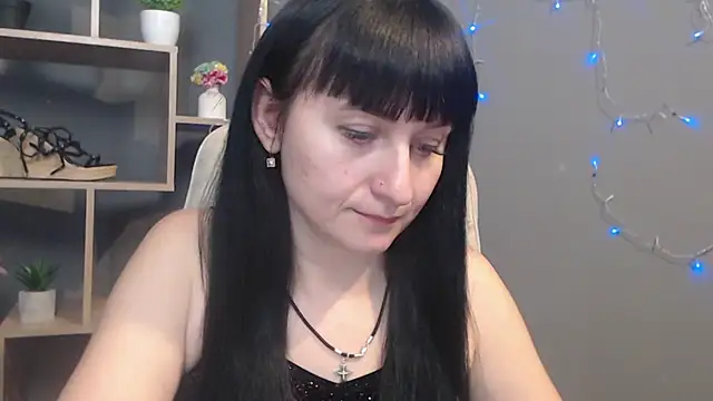 NinaFlawlees online show from November 2025 12:49:02 PM