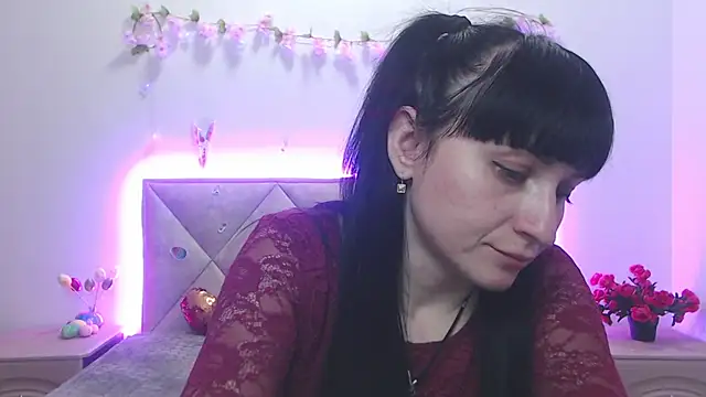 NinaFlawlees online show from April 2026 12:06:02 PM