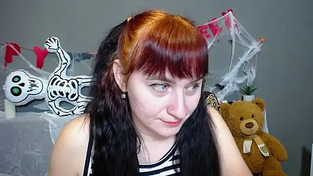 NinaFlawlees online show from November 2025 01:16:01 PM