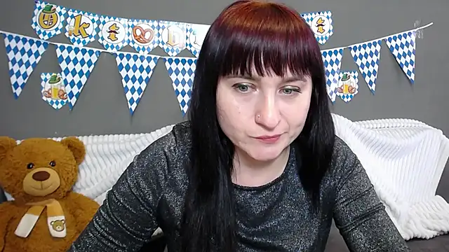 NinaFlawlees online show from September 2025 12:12:01 PM