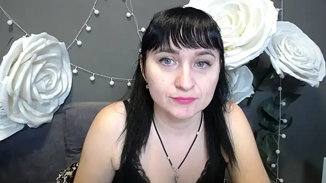 NinaFlawlees online show from November 2025 12:59:02 PM