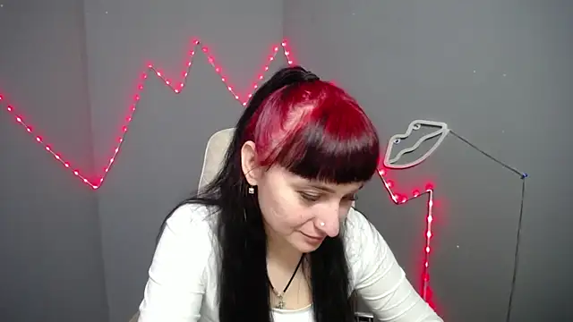 NinaFlawlees online show from March 2026 07:30:01 AM