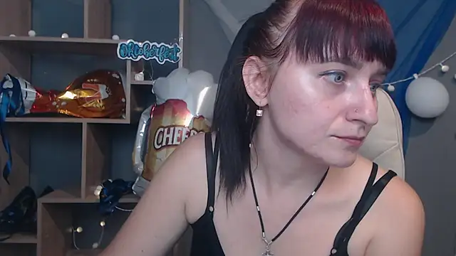 NinaFlawlees online show from October 2025 11:56:01 AM