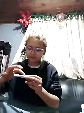 Snapshot of Hathorlove chatting on December 2024 08:37:02 PM Hathorlove online show from December 2024 08:37:02 PM