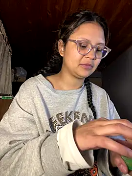 Snapshot of Hathorlove chatting on October 2025 03:19:01 AM Hathorlove online show from October 2025 03:19:01 AM