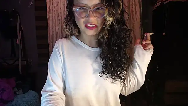 Snapshot of Hathorlove chatting on February 2026 02:56:01 AM Hathorlove online show from February 2026 02:56:01 AM