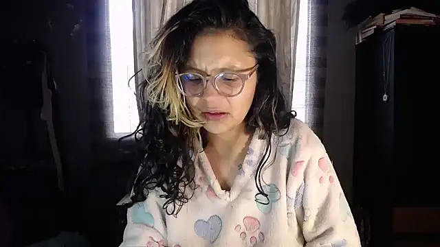 Snapshot of Hathorlove chatting on February 2026 05:26:02 PM Hathorlove online show from February 2026 05:26:02 PM