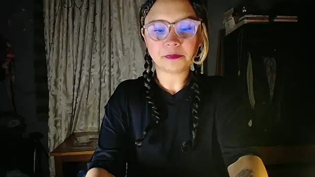 Hathorlove online show from December 2025 08:24:02 AM