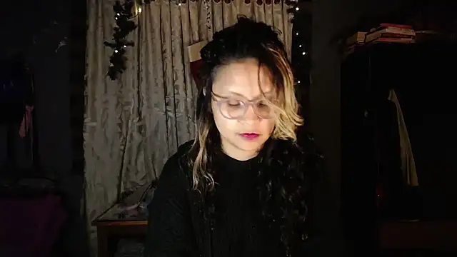 Snapshot of Hathorlove chatting on January 2026 03:22:02 AM Hathorlove online show from January 2026 03:22:02 AM