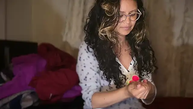 Hathorlove online show from June 2026 05:52:01 AM