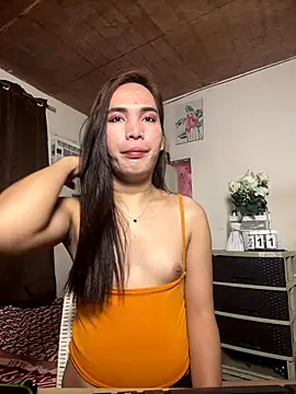 Snapshot of Msyensmith chatting on November 2025 01:00:02 AM Msyensmith online show from November 2025 01:00:02 AM