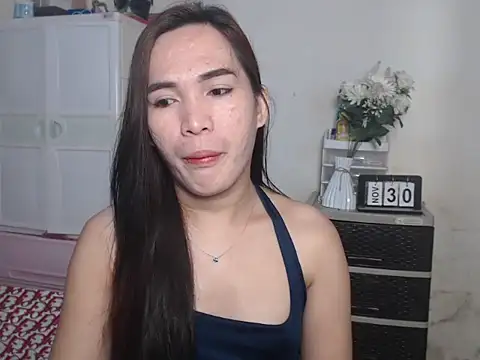 Snapshot of Msyensmith chatting on November 2025 12:22:01 AM Msyensmith online show from November 2025 12:22:01 AM