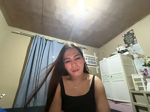 Snapshot of Msyensmith chatting on June 2026 10:13:01 AM Msyensmith online show from June 2026 10:13:01 AM