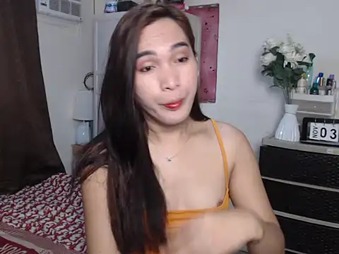 Snapshot of Msyensmith chatting on November 2025 04:50:02 AM Msyensmith online show from November 2025 04:50:02 AM