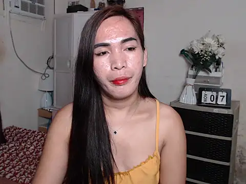 Snapshot of Msyensmith chatting on November 2025 01:59:01 PM Msyensmith online show from November 2025 01:59:01 PM