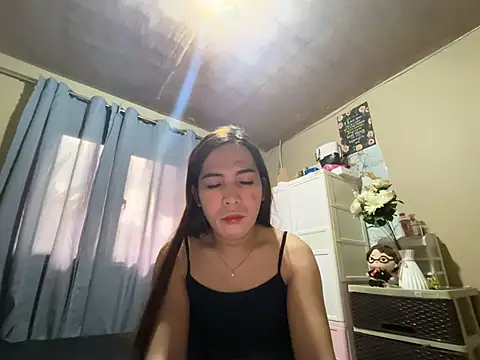 Snapshot of Msyensmith chatting on June 2026 12:33:01 AM Msyensmith online show from June 2026 12:33:01 AM