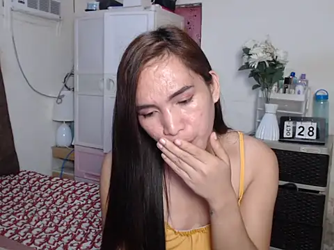 Snapshot of Msyensmith chatting on October 2025 01:32:02 PM Msyensmith online show from October 2025 01:32:02 PM