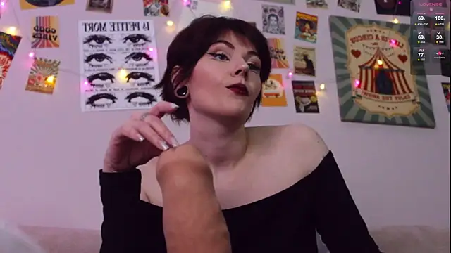 Luna Blake online show from April 2026 03:36:01 PM