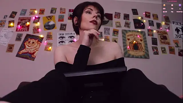 Snapshot of Luna_Blake chatting on May 2026 05:20:02 PM Luna Blake online show from May 2026 05:20:02 PM