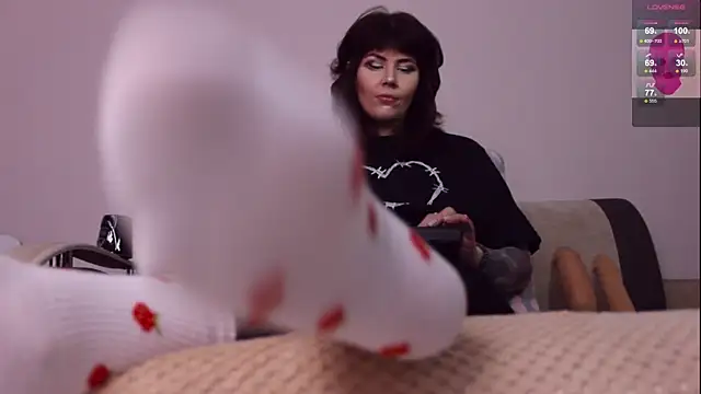 Snapshot of Luna_Blake chatting on November 2025 01:48:02 PM Luna Blake online show from November 2025 01:48:02 PM