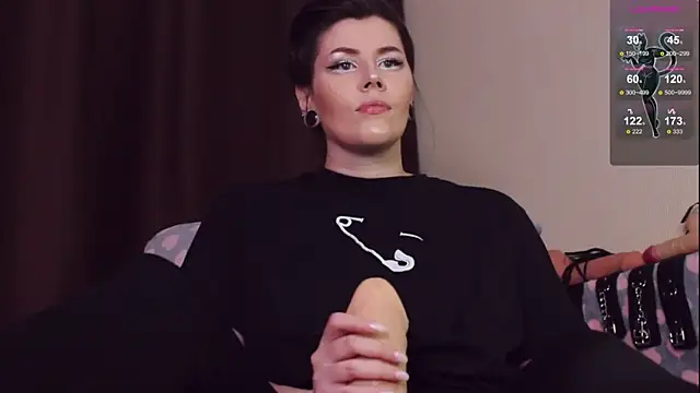 Luna Blake online show from February 2025 04:07:01 PM
