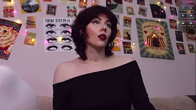 Luna Blake online show from March 2026 01:44:01 PM