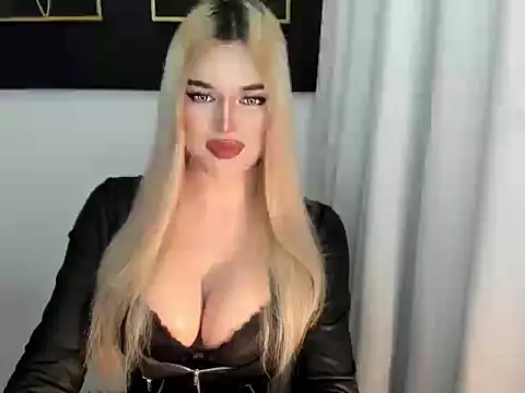 Snapshot of hotstellacumxxx chatting on December 2025 07:26:02 PM hotstellacumxxx online show from December 2025 07:26:02 PM