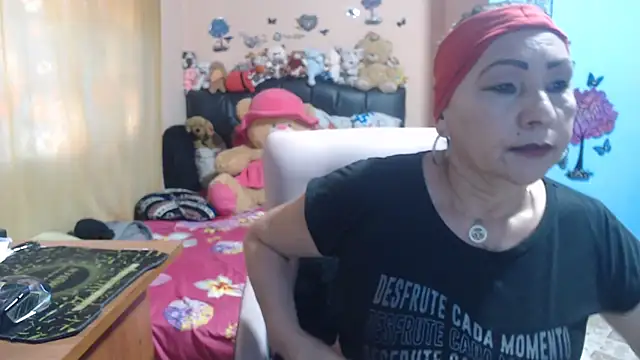 Snapshot of milfeddy_ chatting on May 2026 09:01:02 PM milfeddy online show from May 2026 09:01:02 PM