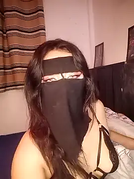 Bayan-Queen online show from November 2025 05:29:02 PM