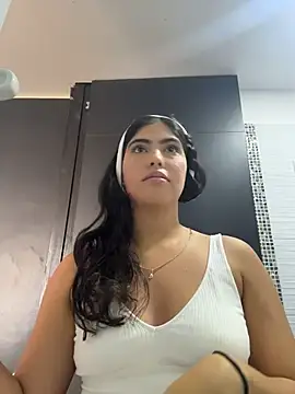 Gaby zahir  online show from November 2025 06:12:02 PM