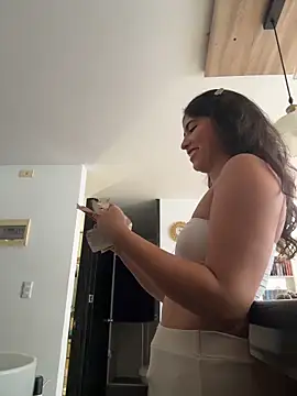 Gaby zahir  online show from November 2025 02:06:01 PM