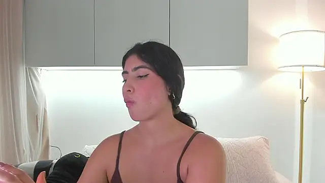 Gaby zahir  online show from March 2026 06:59:02 PM