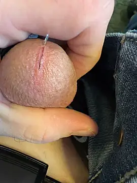 Snapshot of KielerMen chatting on November 2025 08:59:01 AM KielerMen online show from November 2025 08:59:01 AM