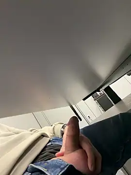 Snapshot of KielerMen chatting on March 2026 02:23:02 AM KielerMen online show from March 2026 02:23:02 AM